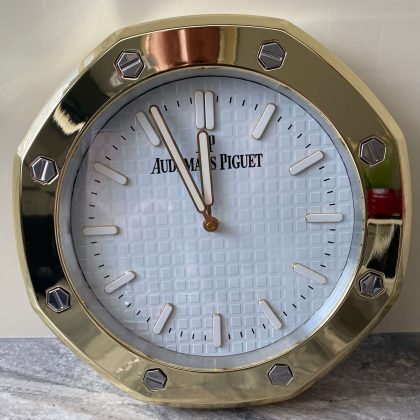 LWC Wall Clock