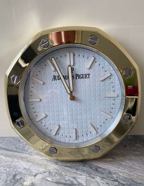LWC Wall Clock